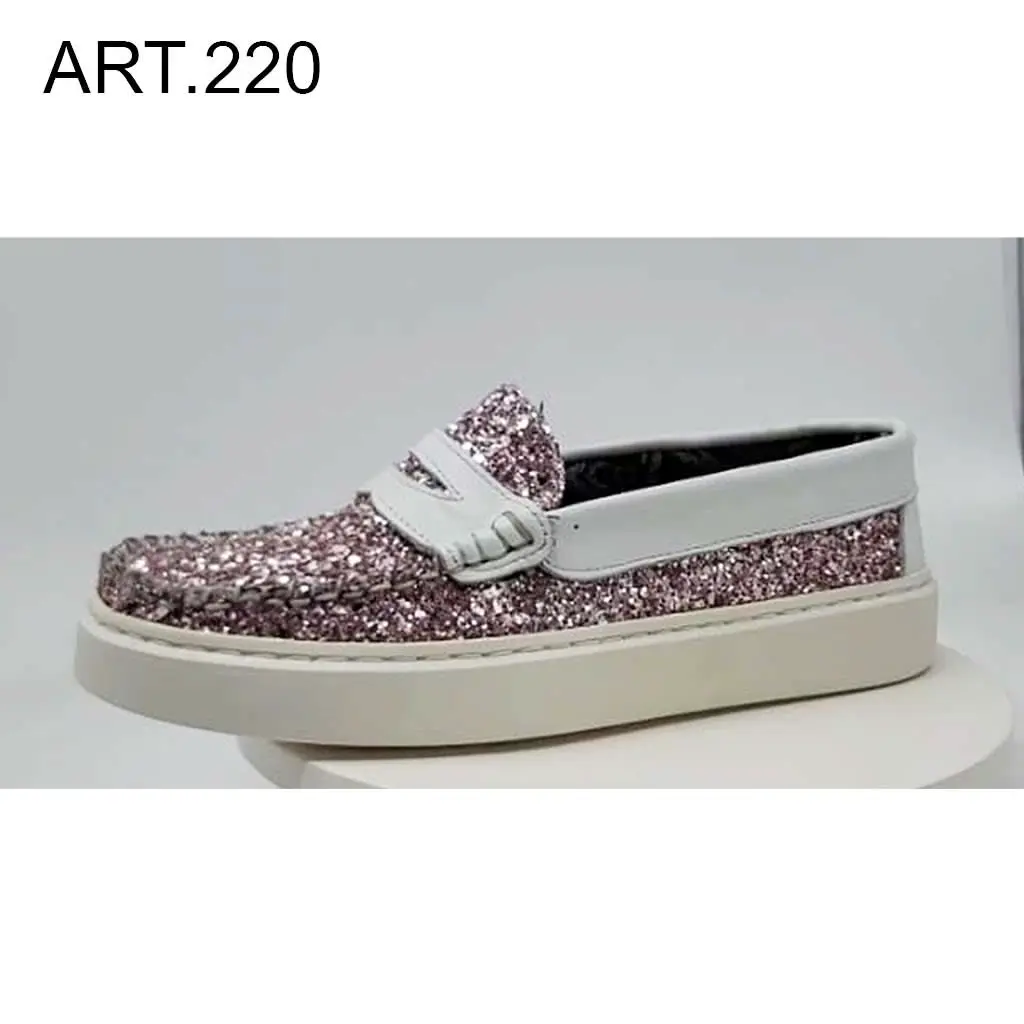 ART.220 Mocassini sportivi in pelle rosa brillante con impunture, Made in Italy