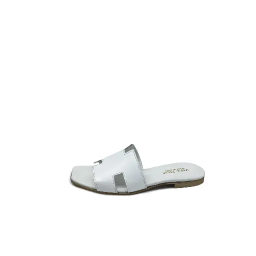 ART.0016 Sabot spuntati punta in Vera Pelle Nero e Bianco (copia)